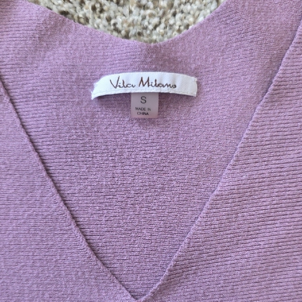 Elegant Lavender V-Neck Sweater - Picture 2 of 9